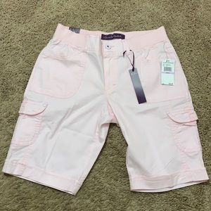 I’m selling a jeans shorts